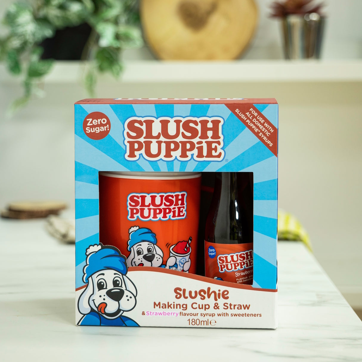 SLUSH PUPPiE Slushie Maker Slush-Eis Becher Starter Set mit ZERO zuckerfreier Erdbeere Sirup