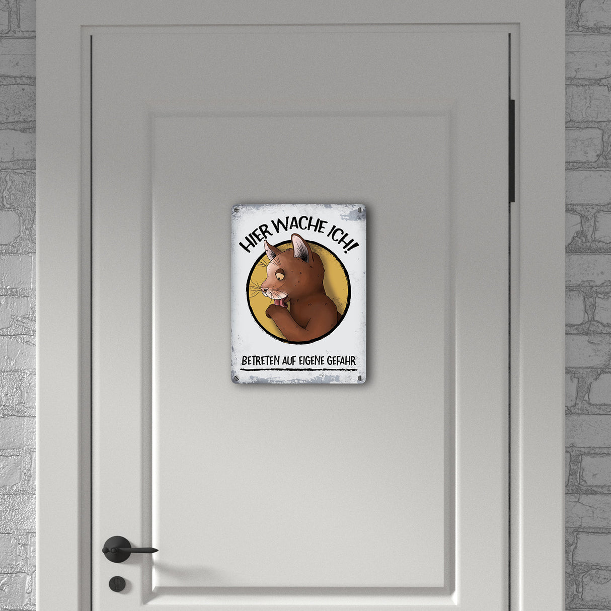 Metallschild mit Katze Comic Motiv und Spruch: Hier wache ich! Betreten ...