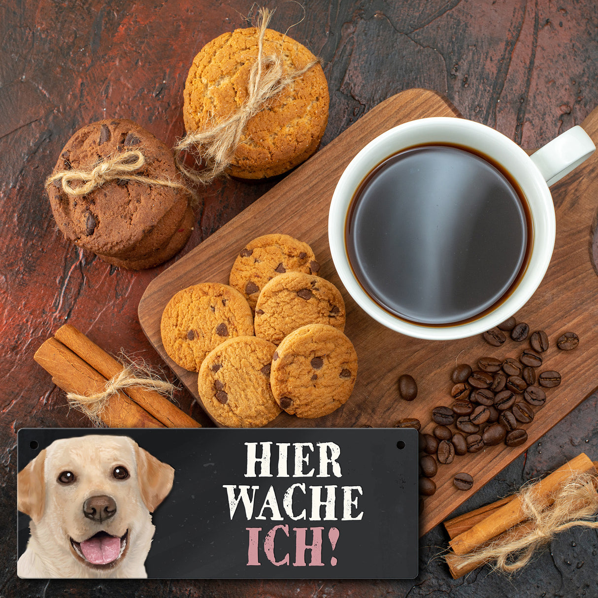 Metallschild mit Labrador Motiv und Spruch: Hier wache ich!