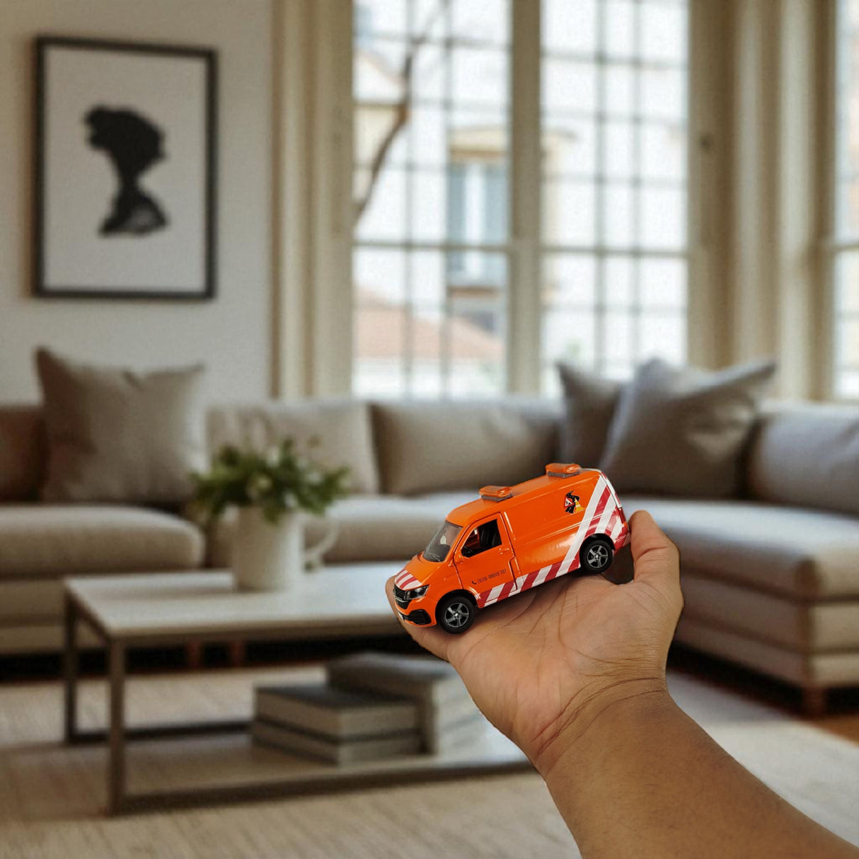 VW Transporter Baustellenfahrzeug Modellauto mit Anhänger, Licht und Zubehör