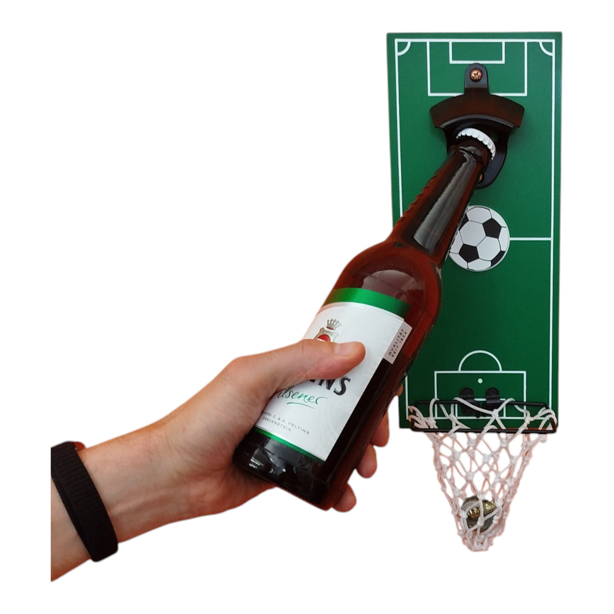 Fußball Flaschenöffner auf Holzbrett