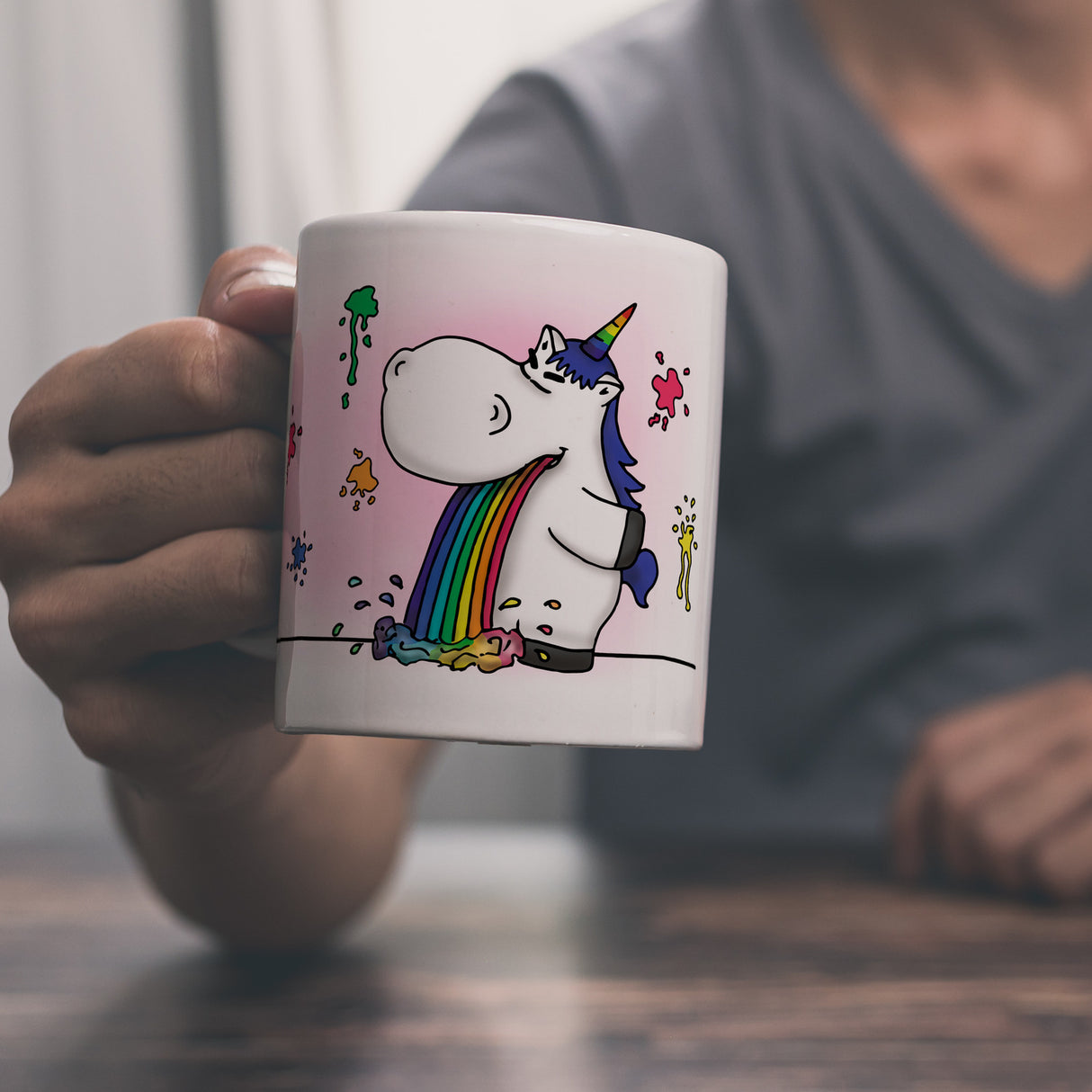 Honeycorns Kaffeebecher mit kotzendem Einhorn und Regenbogen Motiv