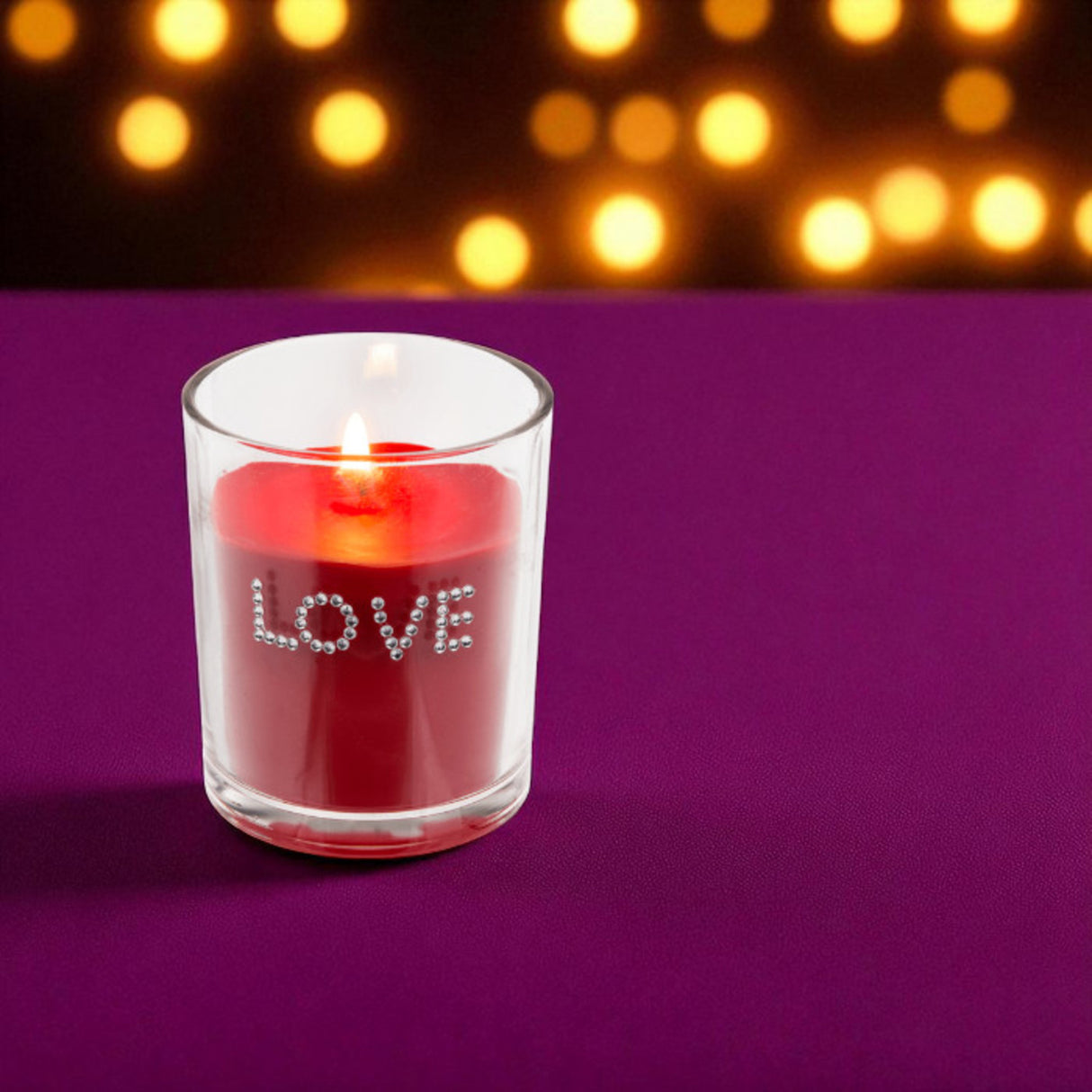 Duftkerze im Glas mit LOVE-Schriftzug