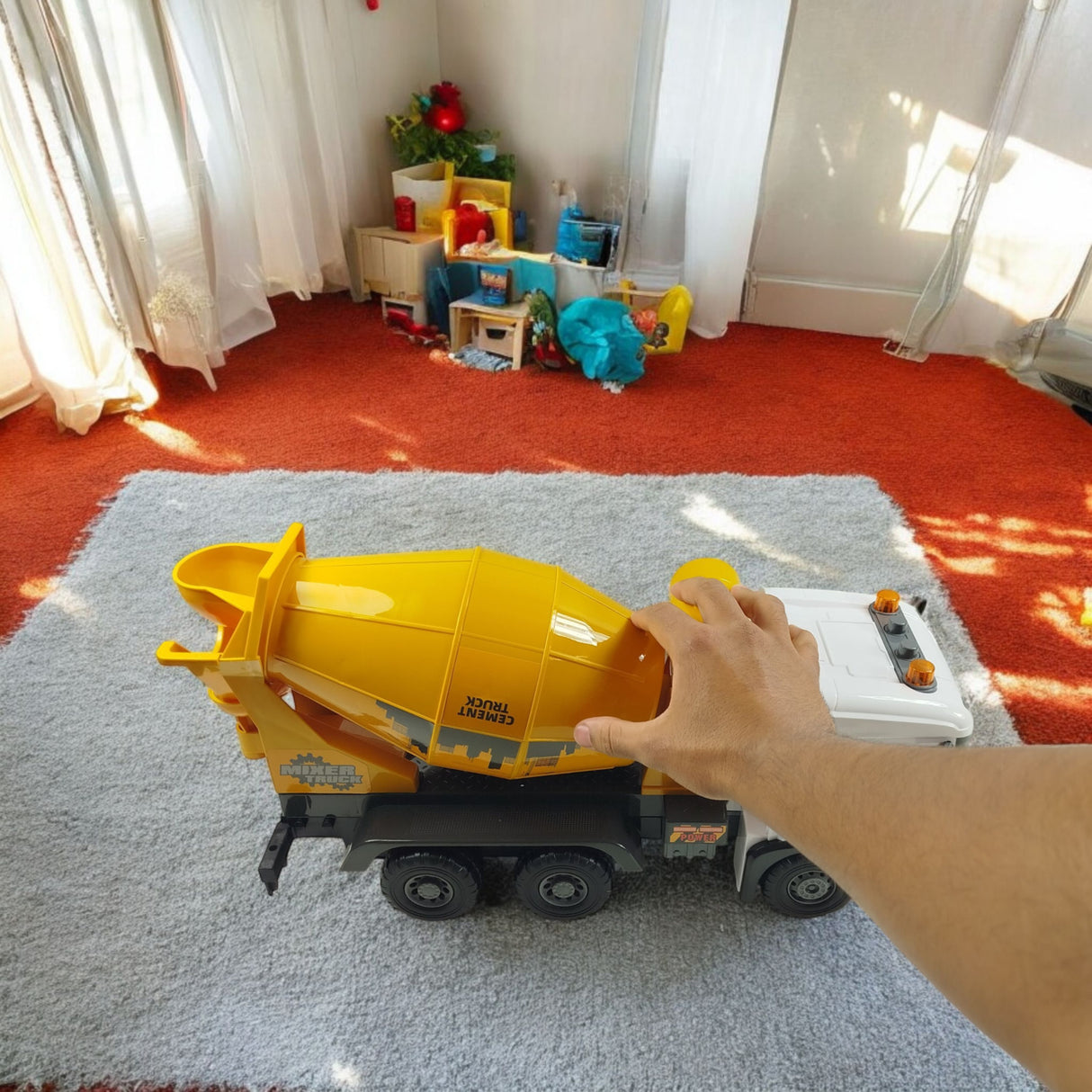 Scania LKW-Betonmischer Spielzeug mit Friktionsmotor, Licht und Sound