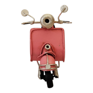 Retro Motorroller Dekoartikel aus Metall in rosa
