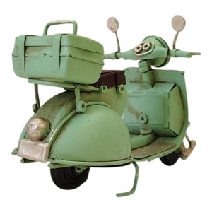 Retro Motorroller Dekoartikel aus Metall in grün