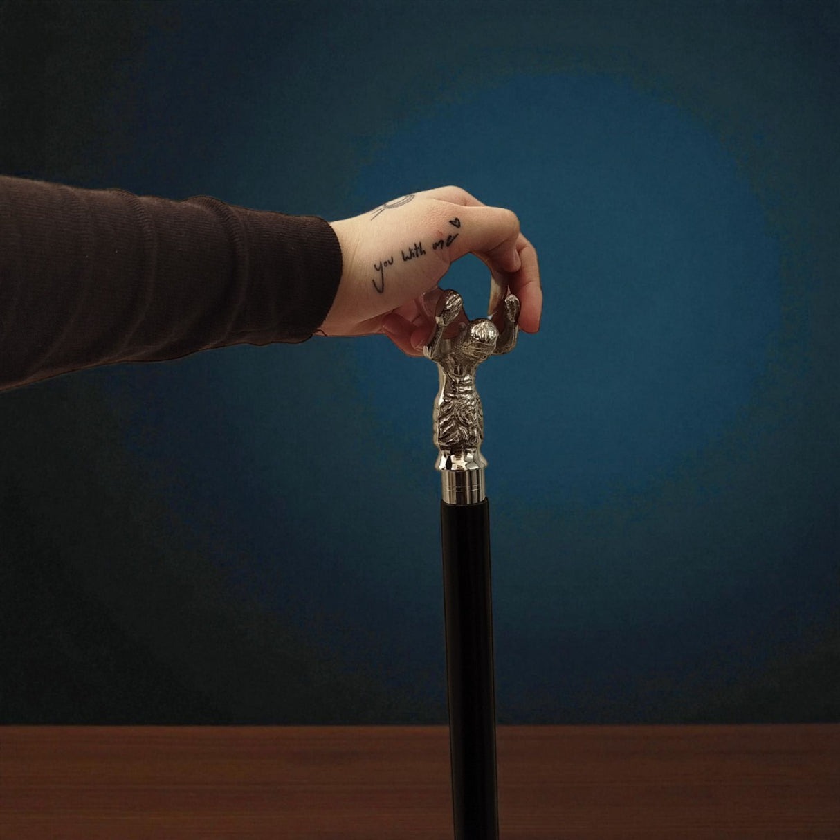 Last der Welt Spazierstock aus Holz mit silbernem Griff aus Metall