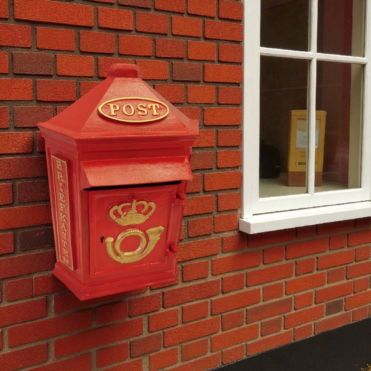 Retro Post Box Briefkasten aus Metall in rot