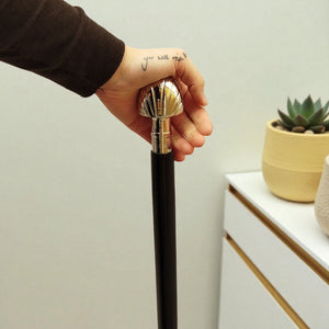 Muschel Spazierstock aus Holz mit silbernem Griff aus Metall