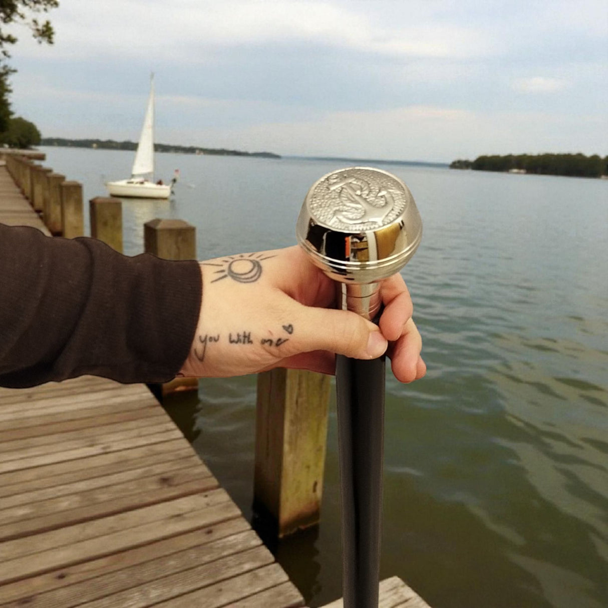 Anker Spazierstock aus Holz mit silbernem Griff aus Metall