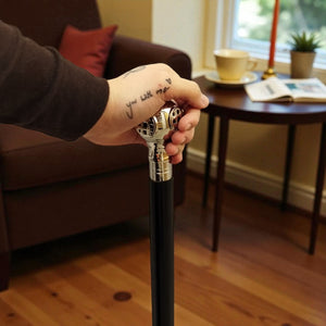 Taucherhelm Spazierstock aus Holz mit silbernem Griff aus Metall