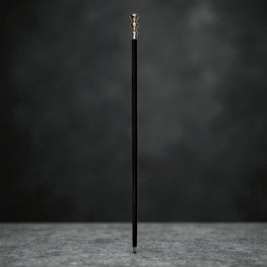 Facetten Spazierstock aus Holz mit silbernem Griff aus Metall