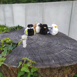 Singdrossel Kuscheltier mit Vogelzwitschern