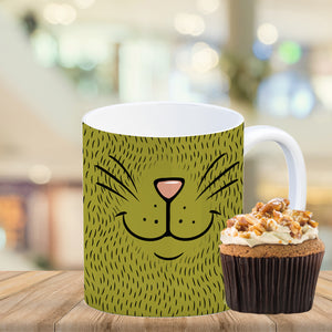 Katzengesicht Kaffeebecher mit süßem Lächeln einer Katze