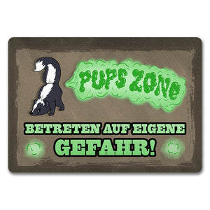 Pups Zone Betreten auf eigene Gefahr Fußmatte mit süßem Comic-Stinktier
