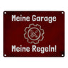 Meine Garage Meine Regeln! Metallschild in 15x20 cm mit Auto und rotem Hintergrund