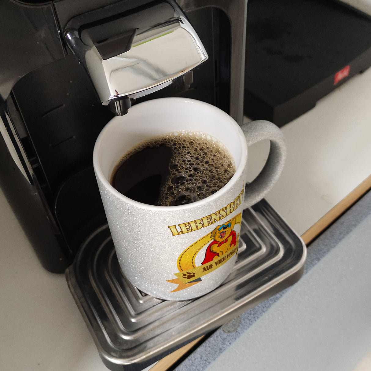 Kaffeebecher mit Superheld - Golden Retriever - Lebensretter auf vier Pfoten