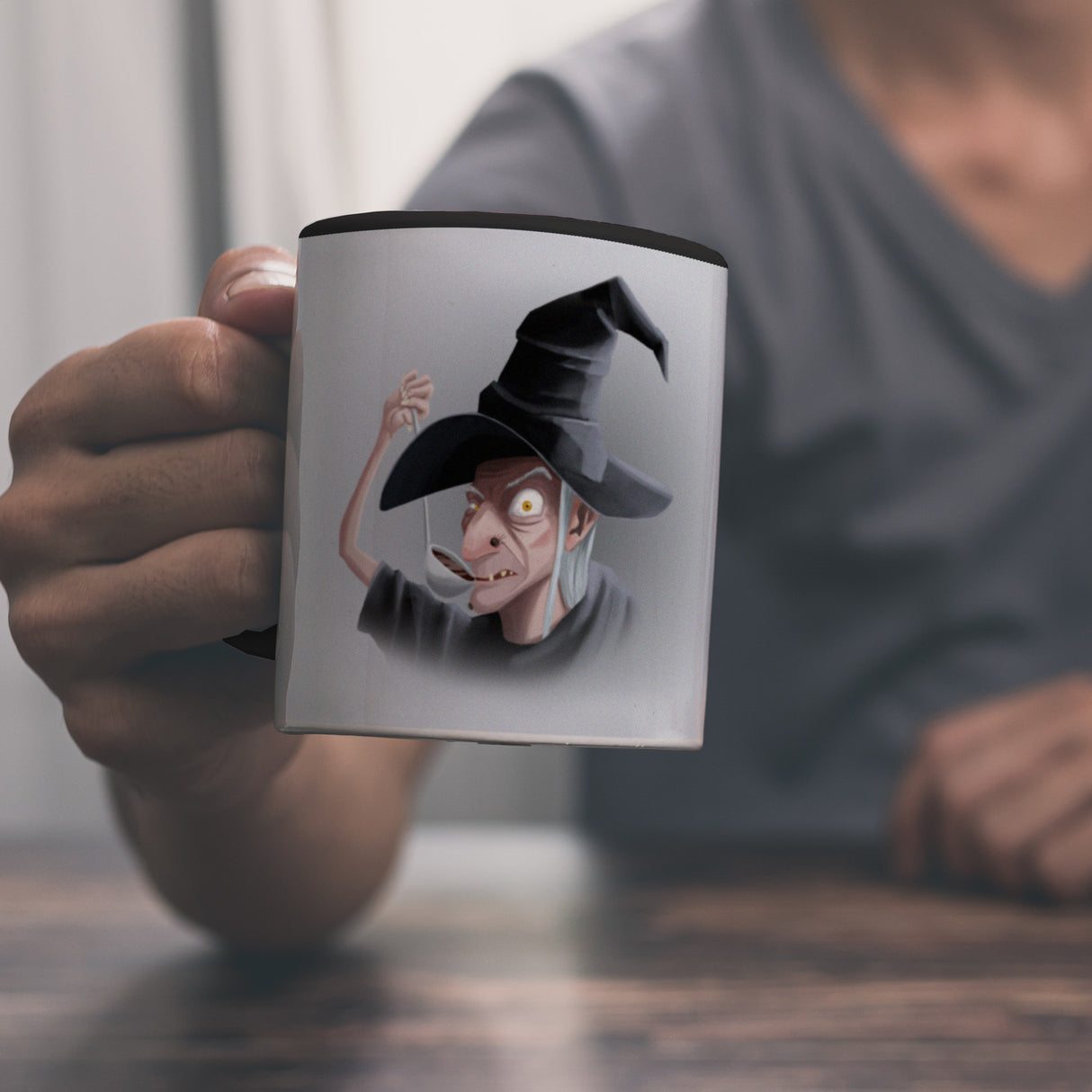 Kaffeebecher mit lustigem Motiv und Spruch - Auch Hexen brauchen Kaffee -