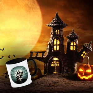 Kaffeetasse mit gruseligem Geisterhaus Motiv und Spruch - Happy Halloween