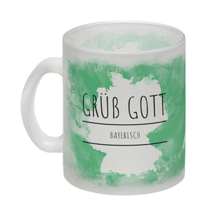 Hallo auf Bayerisch Grüß Gott lustiger Kaffeebecher mit grünem Hintergrund