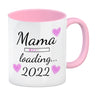 Mama loading 2022 Kaffeetasse mit Herzen für die Schwangerschaft