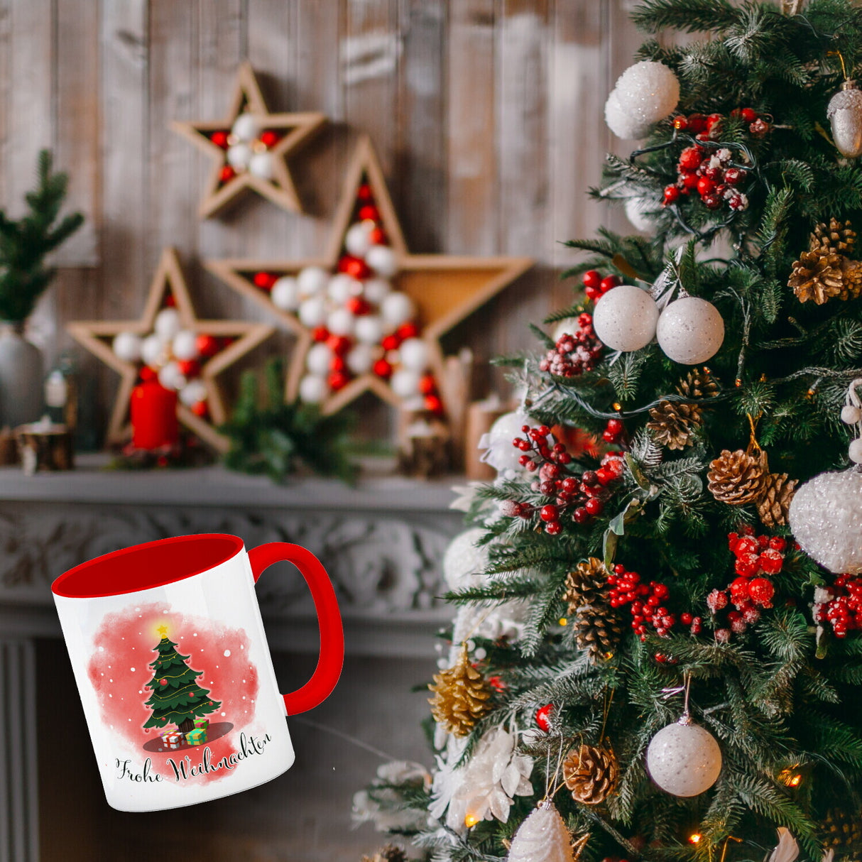 Frohe Weihnachten Kaffeebecher mit andächtigem Weihnachtsbaum