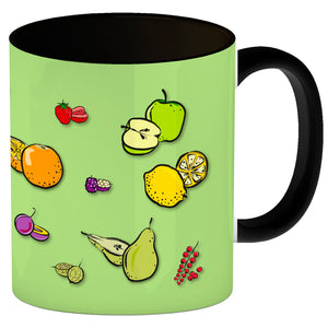 Kaffeebecher in lila zum Thema Obst mit verschiedenen Früchten