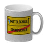 Mittelschule Ortsschild Kaffeebecher zur Einschulung