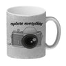 Capture everything Kaffeebecher mit Kamera Motiv für Fotografen