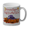 Gruseliges Halloween Kaffeebecher mit grinsenden Kürbissen