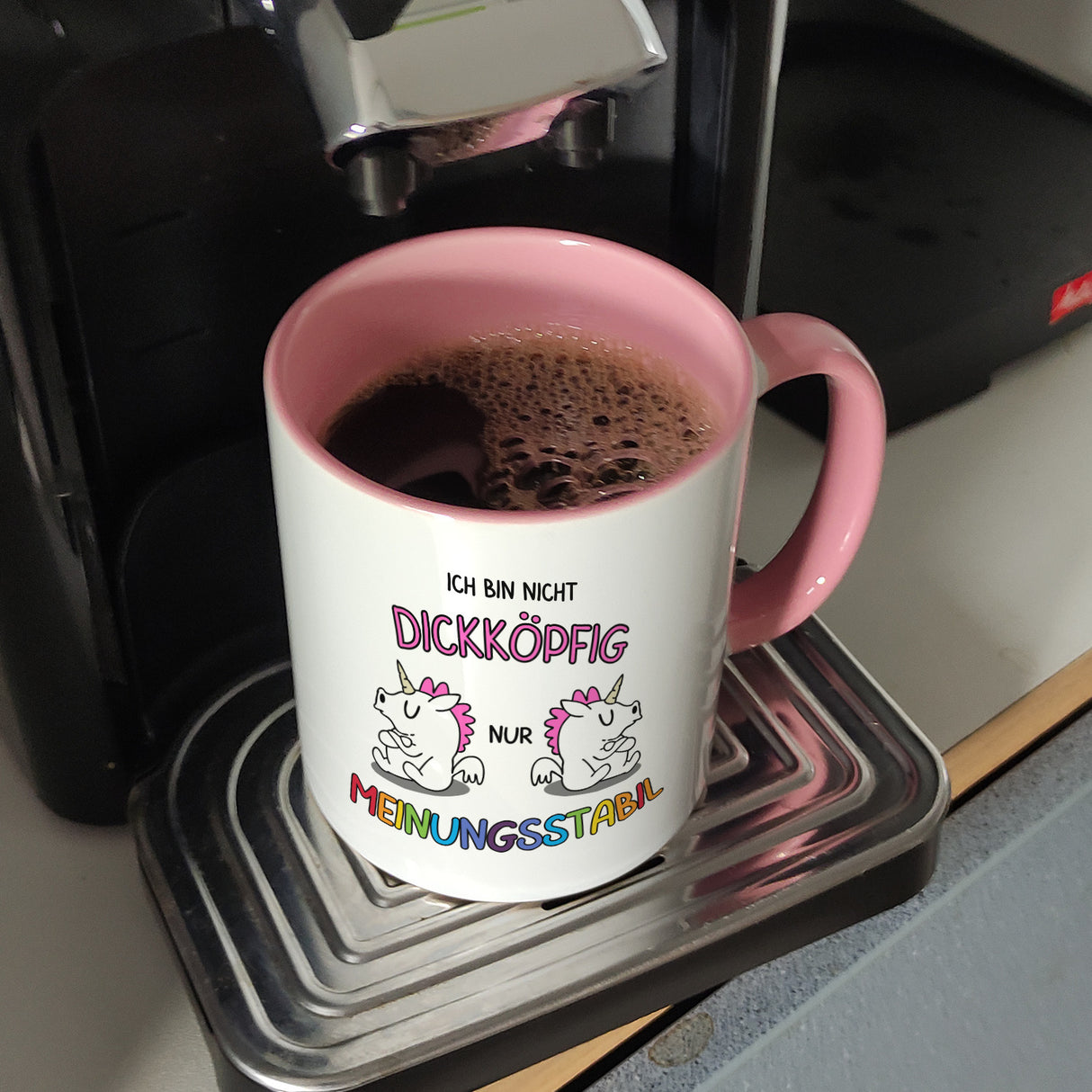 Einhorn Kaffeebecher mit Spruch: Ich bin nicht dickköpfig nur meinungsstabil