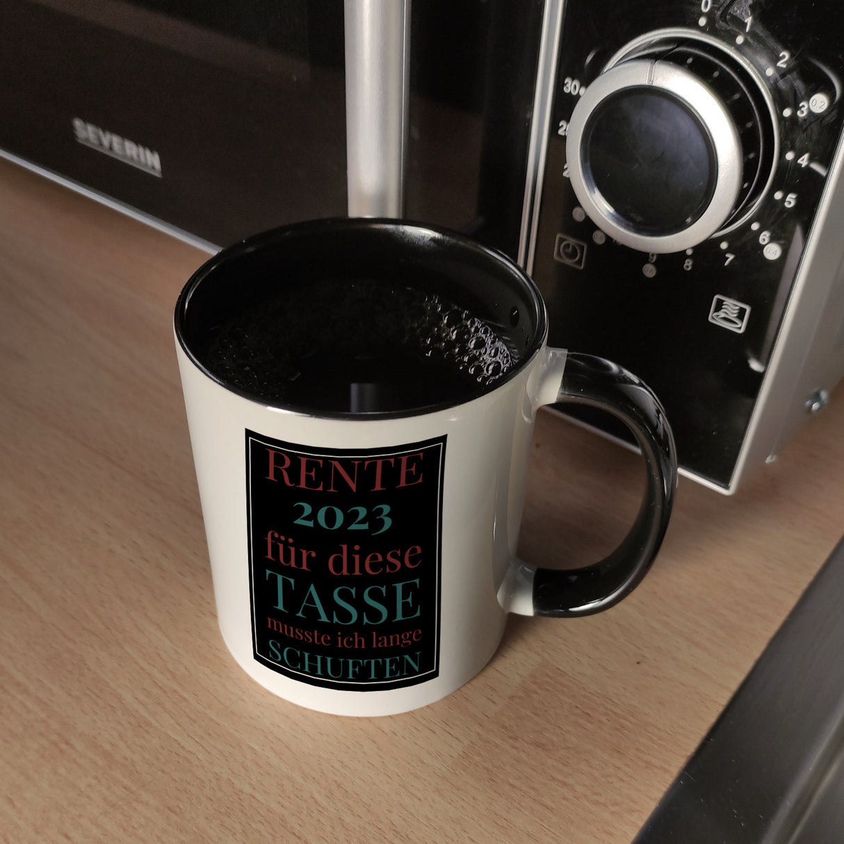 Rente 2023 Kaffeebecher eine bunte Tasse für Rentner