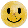 Grinsendes Emoticon gelbe Wanduhr