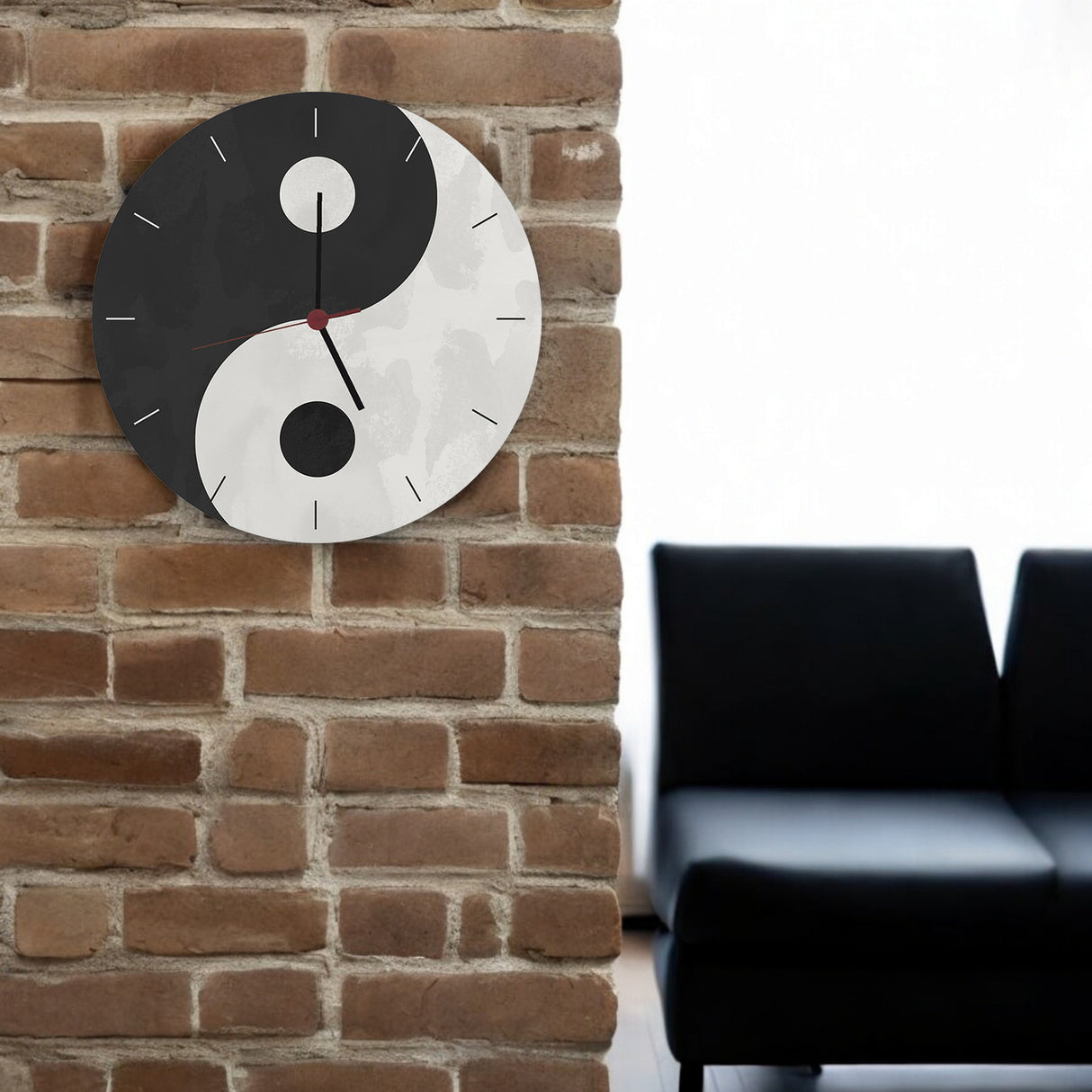 Yin und Yang Wanduhr