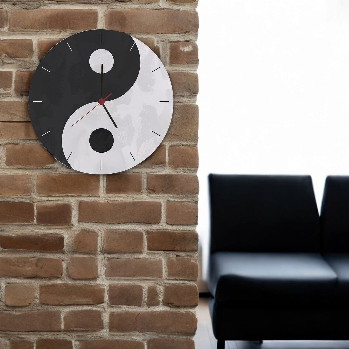 Yin und Yang Wanduhr