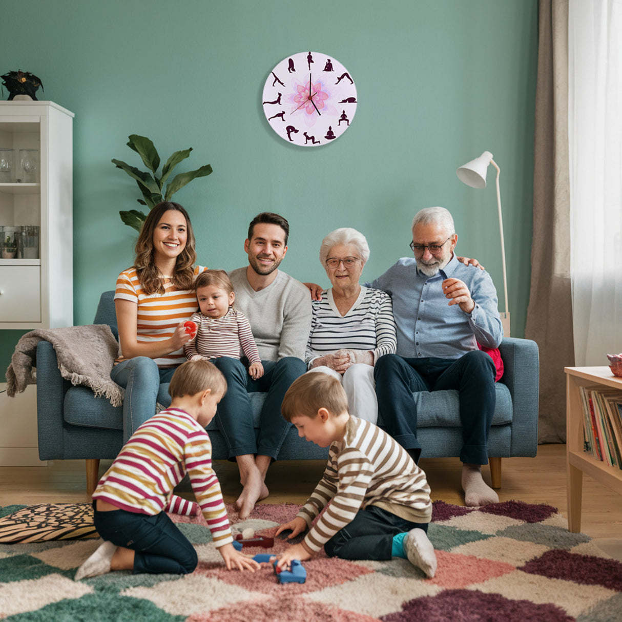 Yoga Wanduhr mit verschiedenen Yogastellungen