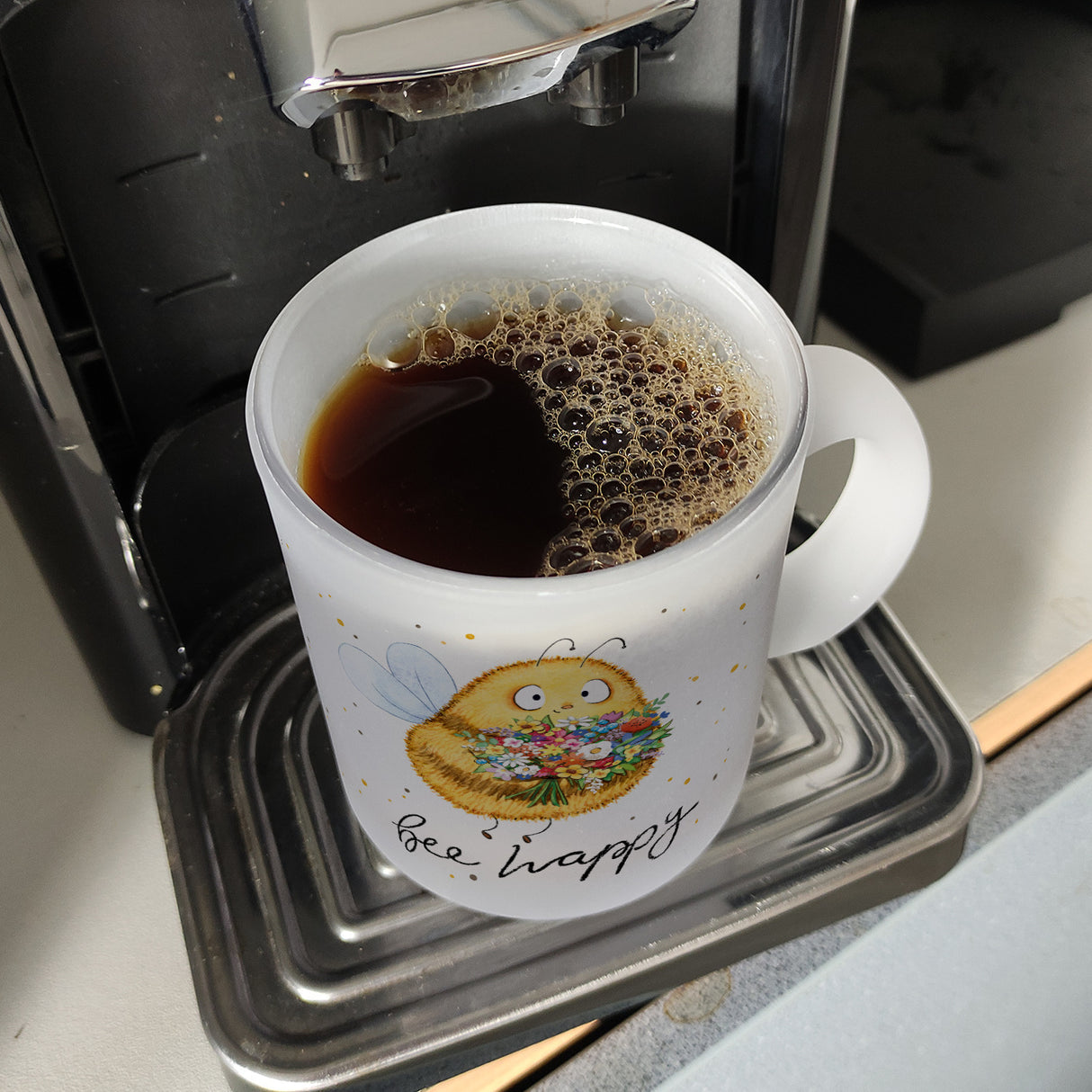 Pummel Biene Kaffeebecher mit Spruch Bee happy
