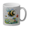 Hummel auf Blumenwiese Kaffeebecher