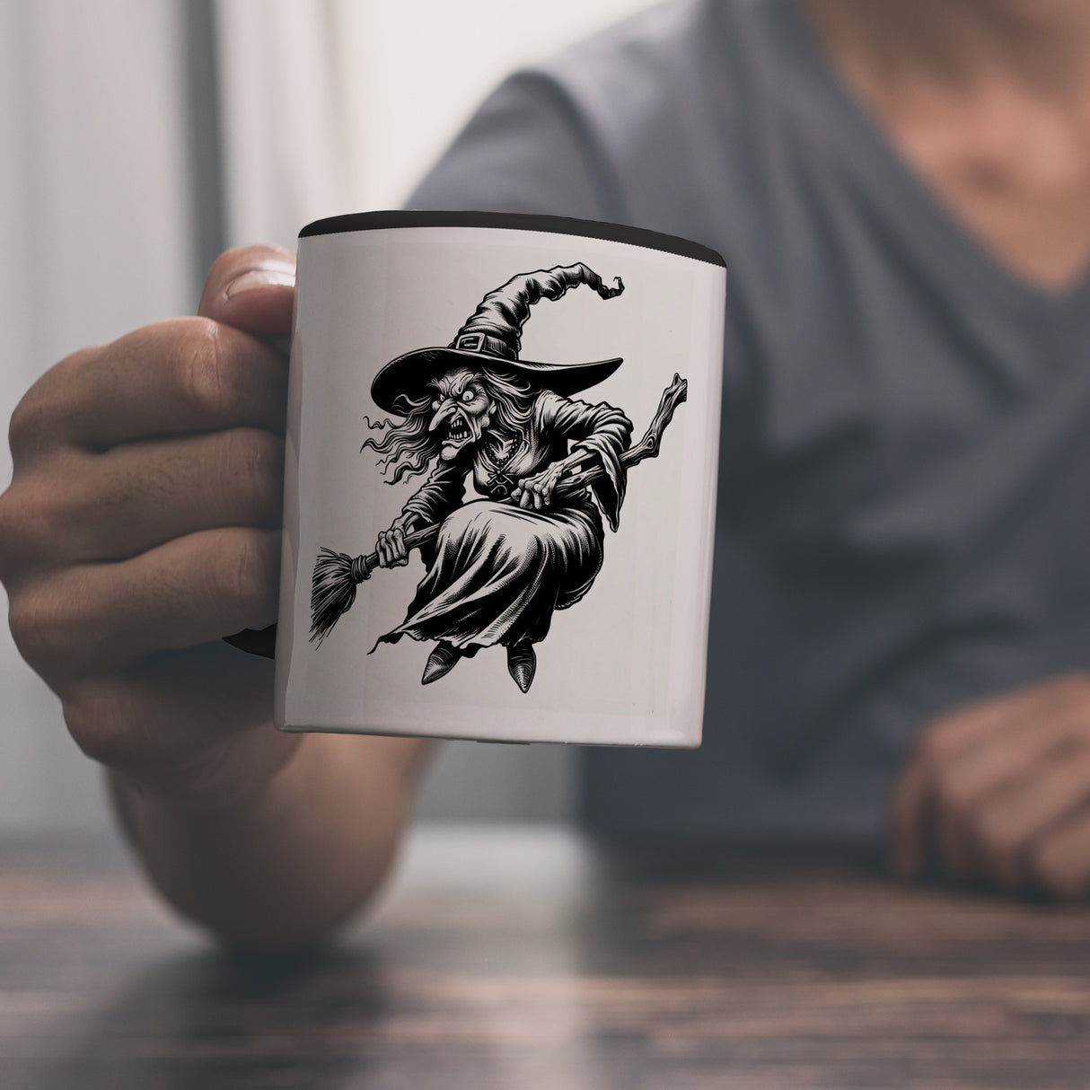 Böse Hexe auf Besen Kaffeebecher
