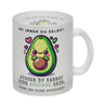 Avocado im Kawaii-Stil Kaffeebecher mit Spruch Sei du selbst oder Avocado