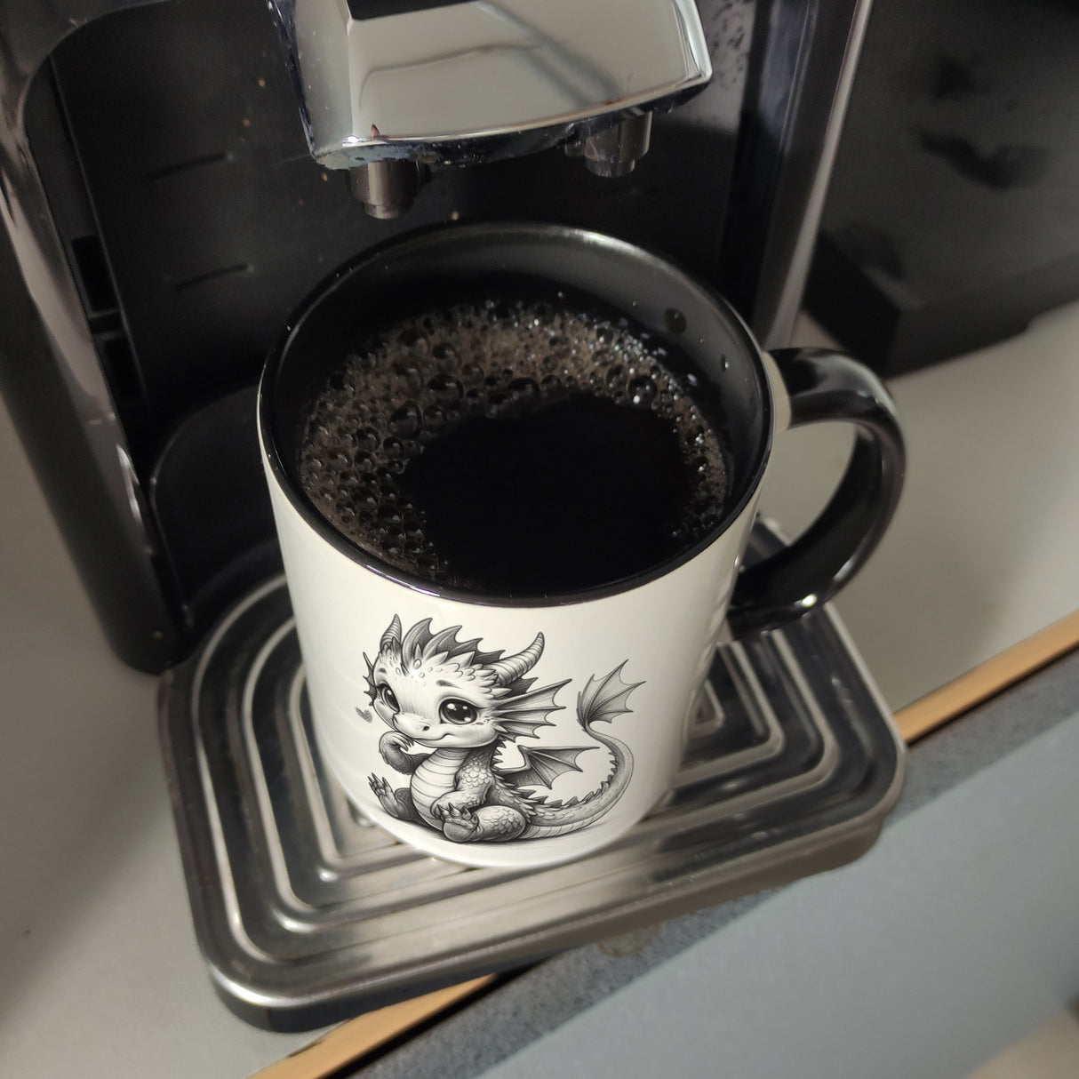 Niedlicher Drache Kaffeebecher