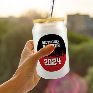 Leverkusen Trinkglas mit Bambusdeckel mit Spruch Deutscher Meister 2024