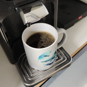 Haifisch im Wasser Kaffeebecher