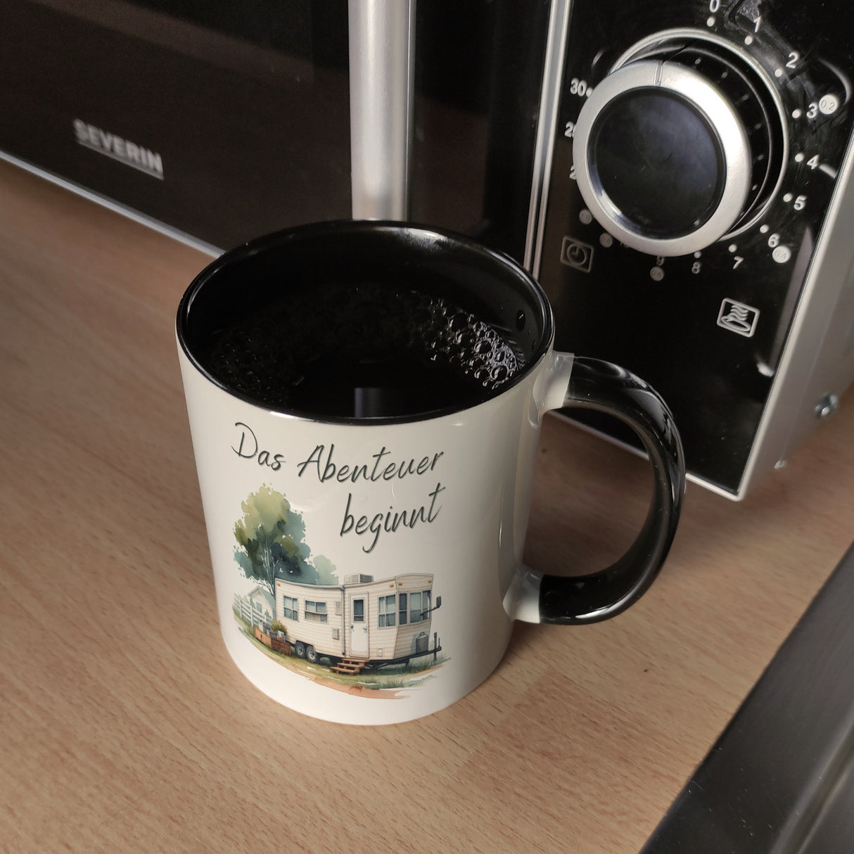 Wohnwagen Kaffeebecher mit Spruch Das Abenteuer beginnt