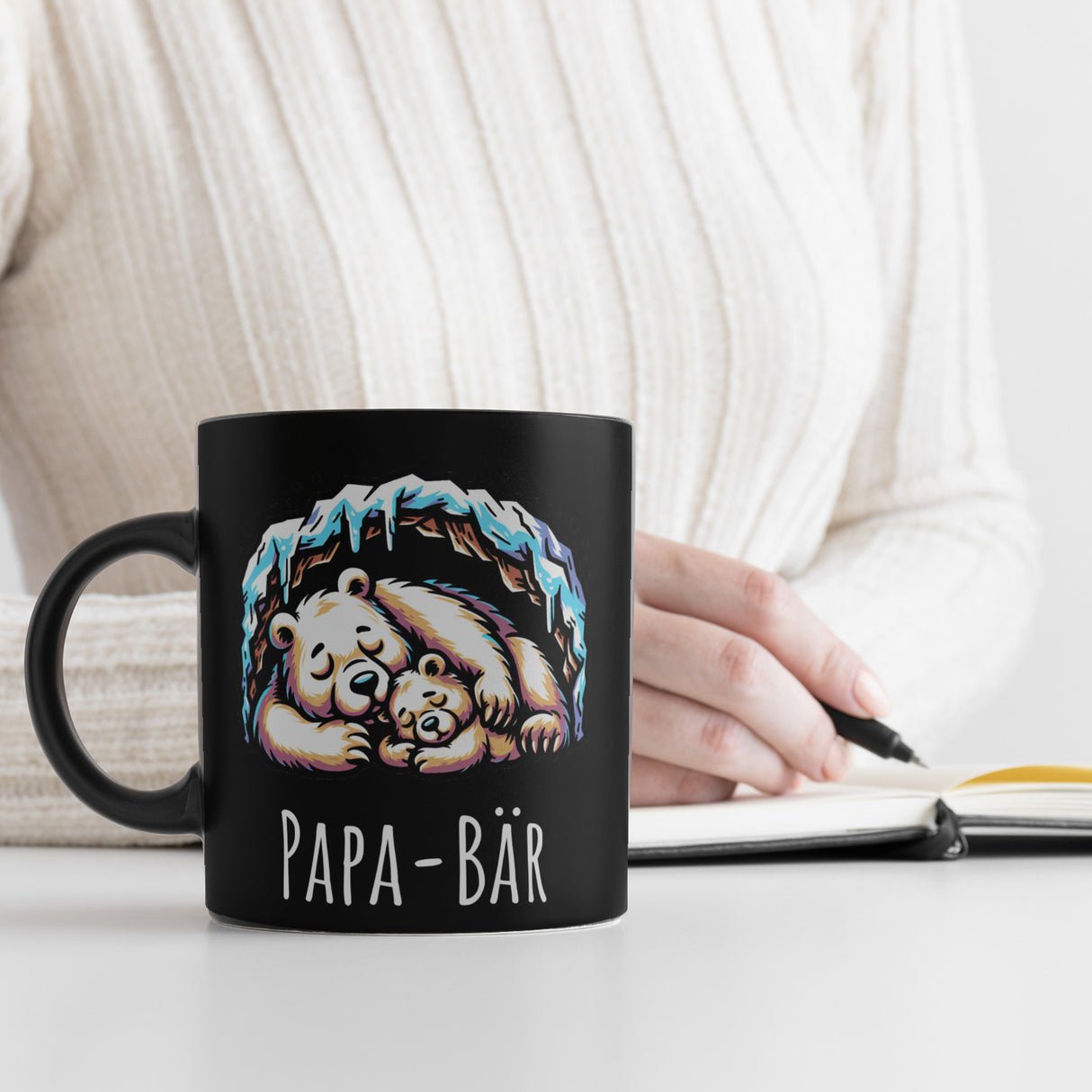 Bärenpapa Tasse in Schwarz mit Spruch Papa-Bär
