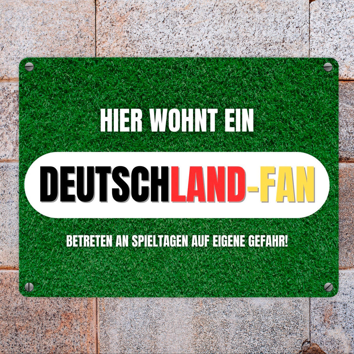 Hier wohnt ein Deutschland-Fan Metallschild in 15x20 cm mit Spruch Betreten auf eigene Gefahr