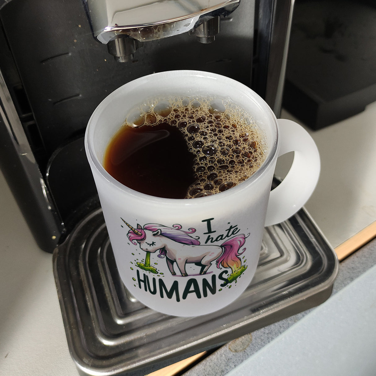 Kotzendes Einhorn Kaffeebecher mit Spruch I hate Humans
