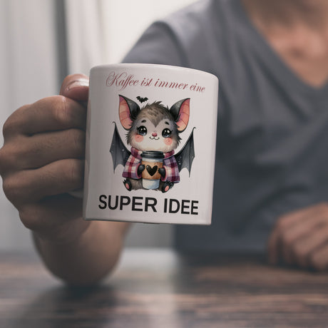 Fledermaus mit Kaffeebecher Kaffeebecher mit Spruch Kaffee ist immer eine super Idee