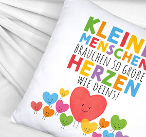 Herzen Kissen mit Spruch Große Herzen für kleine Menschen