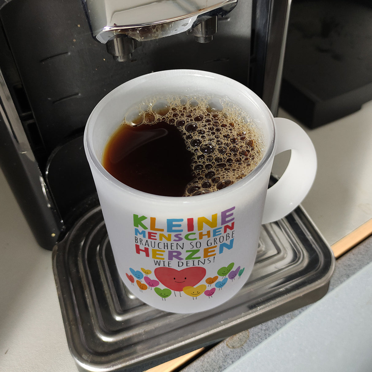 Herzen Kaffeebecher mit Spruch Große Herzen für kleine Menschen